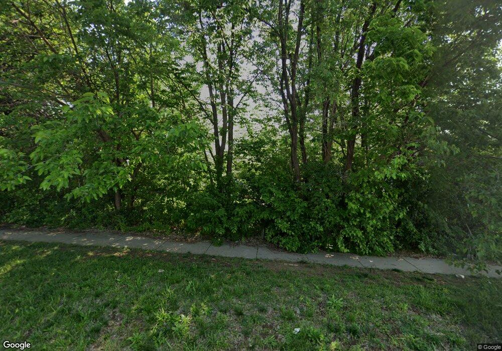 2070 SW Buchanan St, Topeka, KS 66604 - photo 1