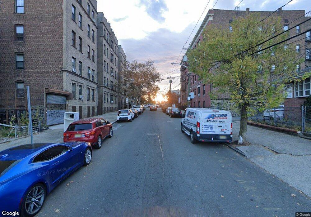 109.5 Highland Ave unit 2, Jc, Journal Square, NJ 07306 - photo 1