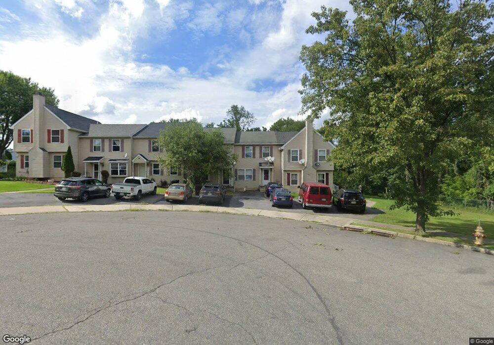 817 Cove Ct, Freemansburg, PA 18017 - photo 1