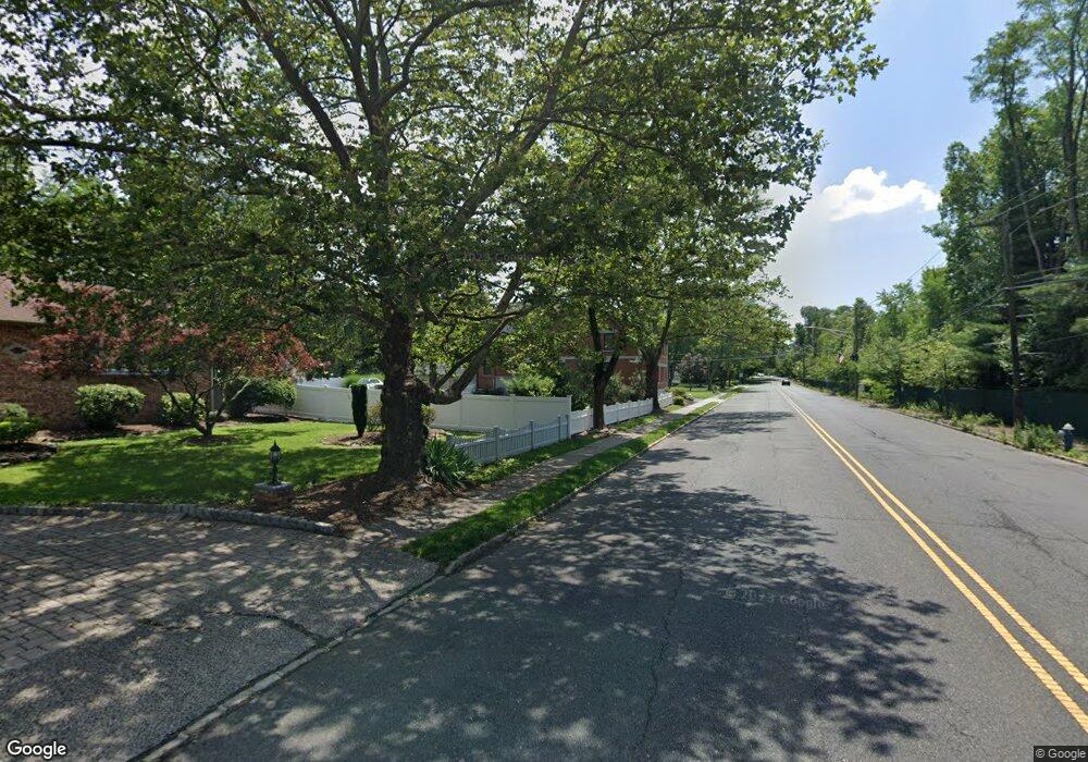 182 Snyder Ave, Berkeley Heights, NJ 07922 - photo 1