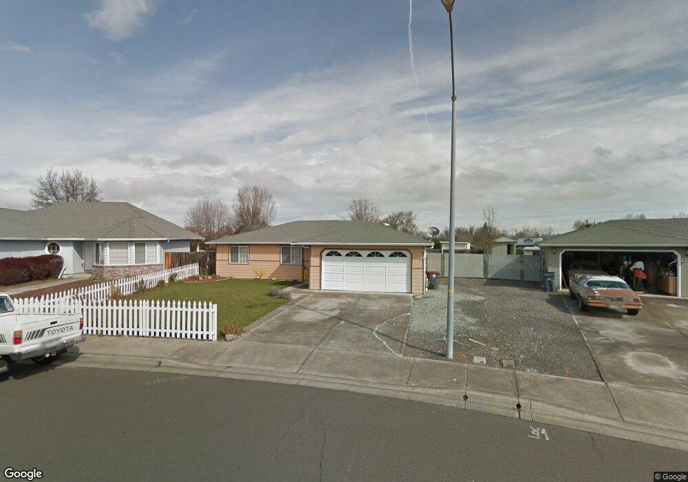 1217 Far Ave W, Central Point, OR 97502 - photo 1