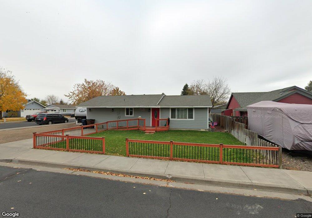 2350 SW Fissure Loop, Redmond, OR 97756 - photo 1