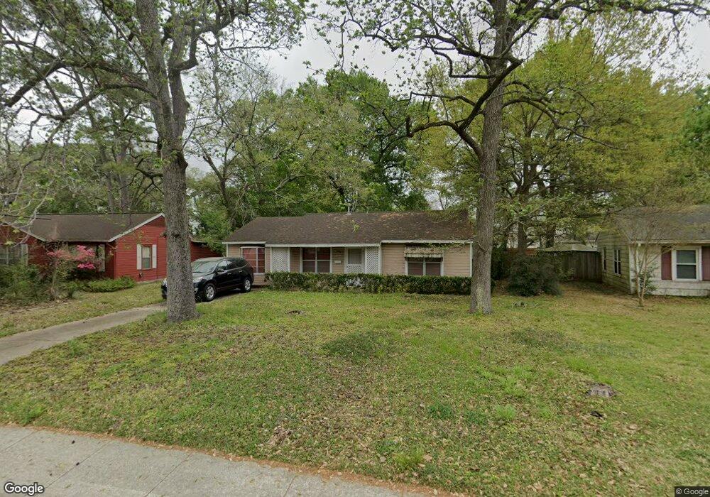 1619 Saxon Dr, Houston, TX 77018 - photo 1