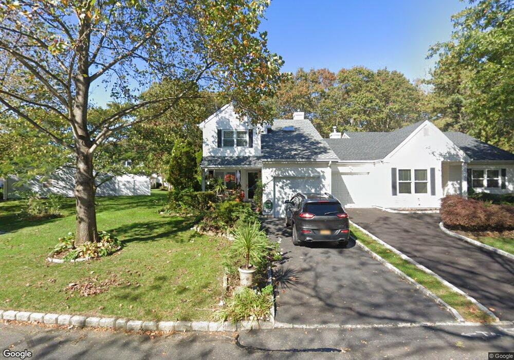 3 Lindsey Ct, Holtsville, NY 11742 - photo 1