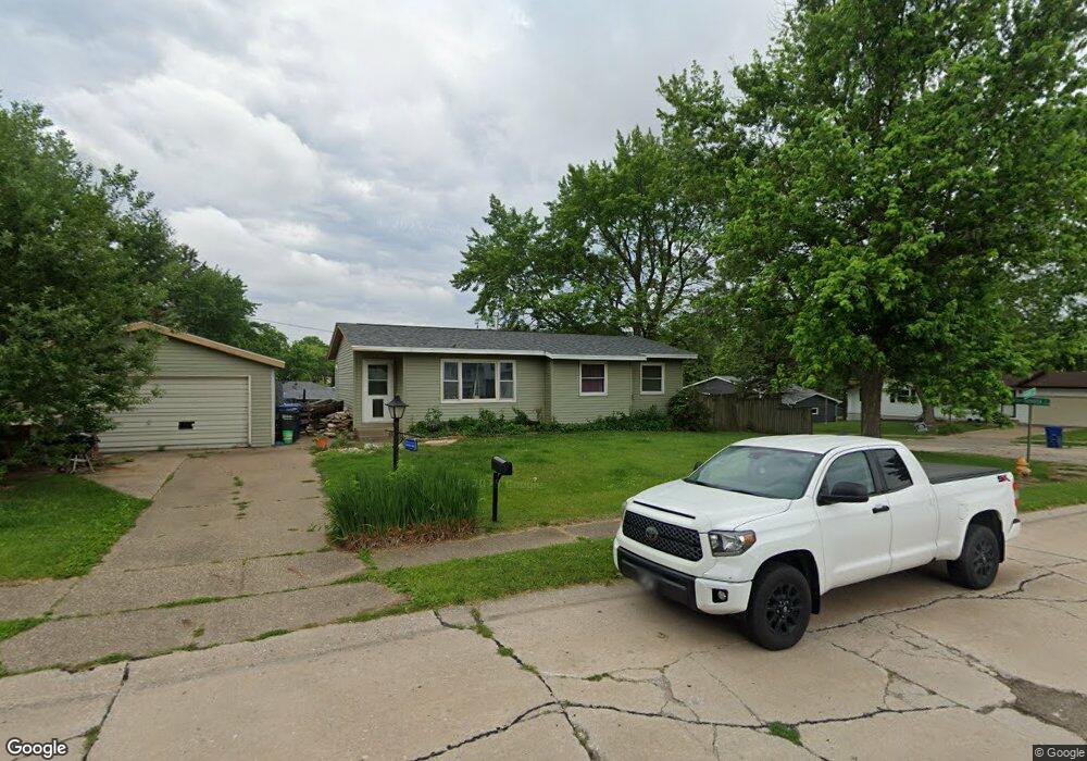 643 W 51st St, Davenport, IA 52806 - photo 1