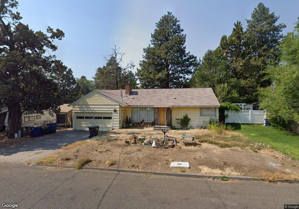 863 NE 12th St, Bend, OR 97701 - photo 1