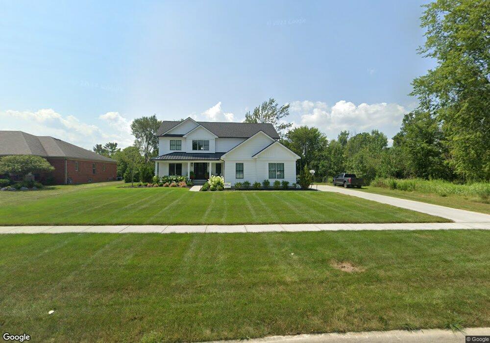 23654 Parke Ln, Grosse Ile, MI 48138 - photo 1