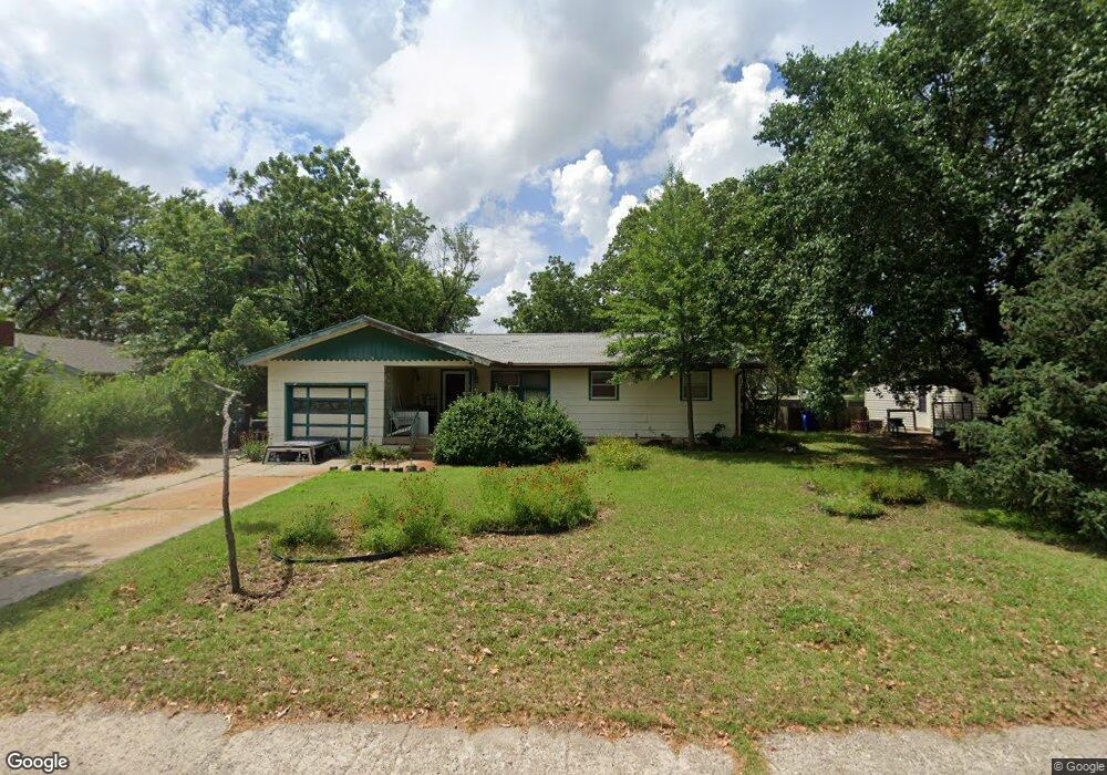 1307 Lyndon Rd, McPherson, KS 67460 - photo 1