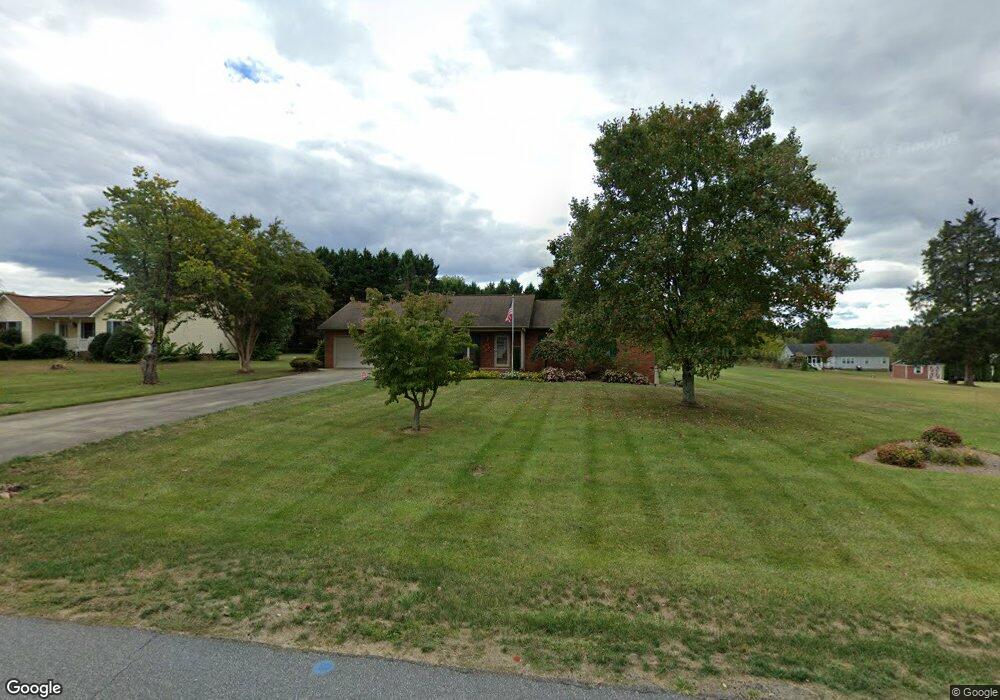 219 Doe Trail Ln, Statesville, NC 28625 - photo 1