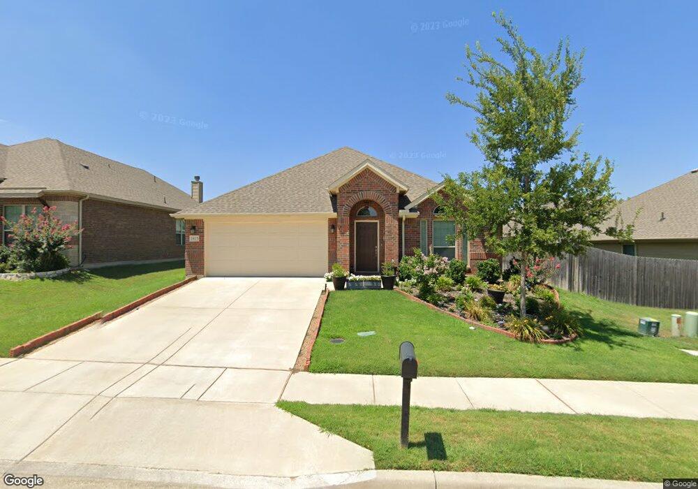 1815 Vallana Dr, Gainesville, TX 76240 - photo 1
