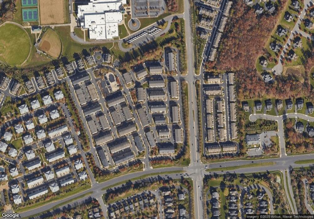 42593 Cardinal Trace Terrace unit 1031, Ashburn, VA 20148 - photo 1