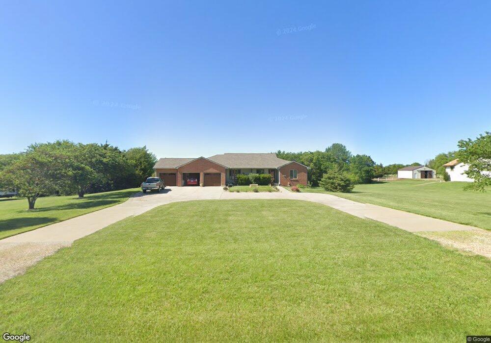 8330 SW 37th St, Topeka, KS 66614 - photo 1