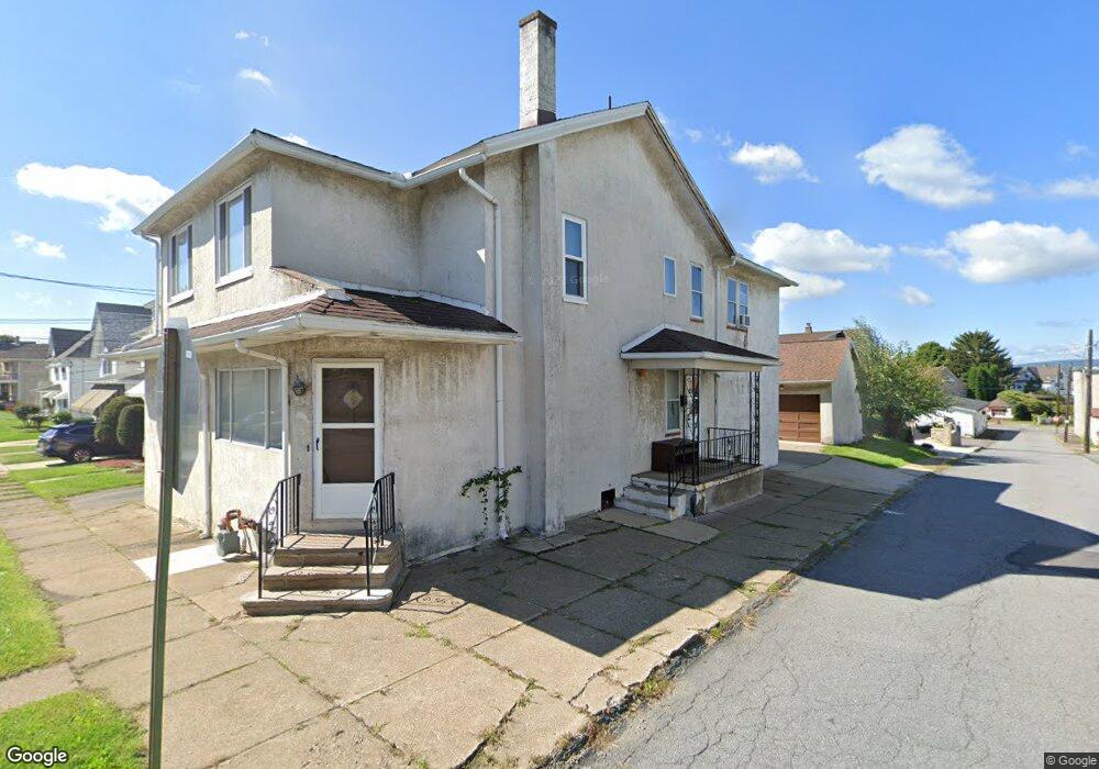 202 S Apple St, Dunmore, PA 18512 - photo 1