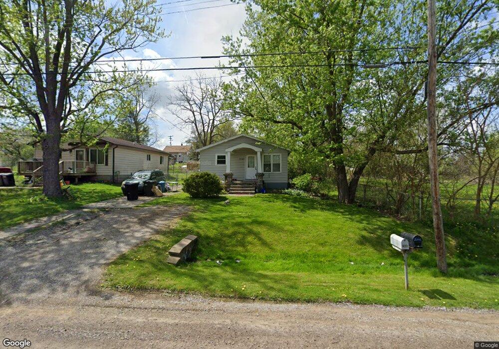 2048 Monaco St unit Bldg-Unit, Flint, MI 48532 - photo 1