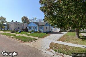 304 N Crescent St, Flandreau, SD 57028