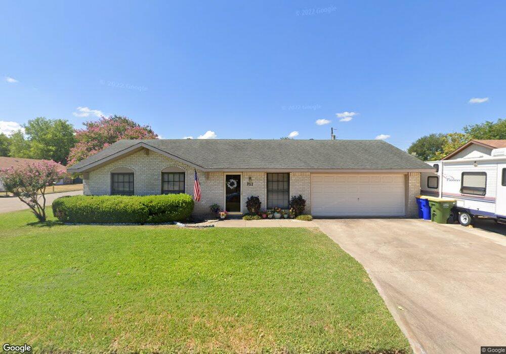 711 Christine St, Troy, TX 76579 - photo 1