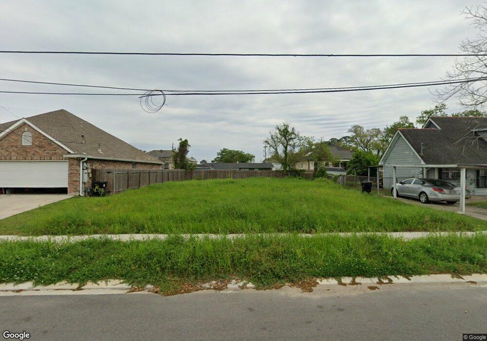 4911 Piety Dr, New Orleans, LA 70126 - photo 1