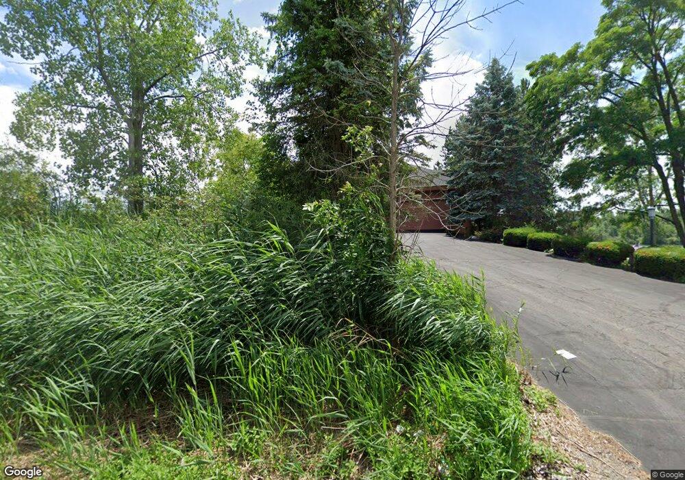 2463 Doleman Dr, West Bloomfield, MI 48324 - photo 1