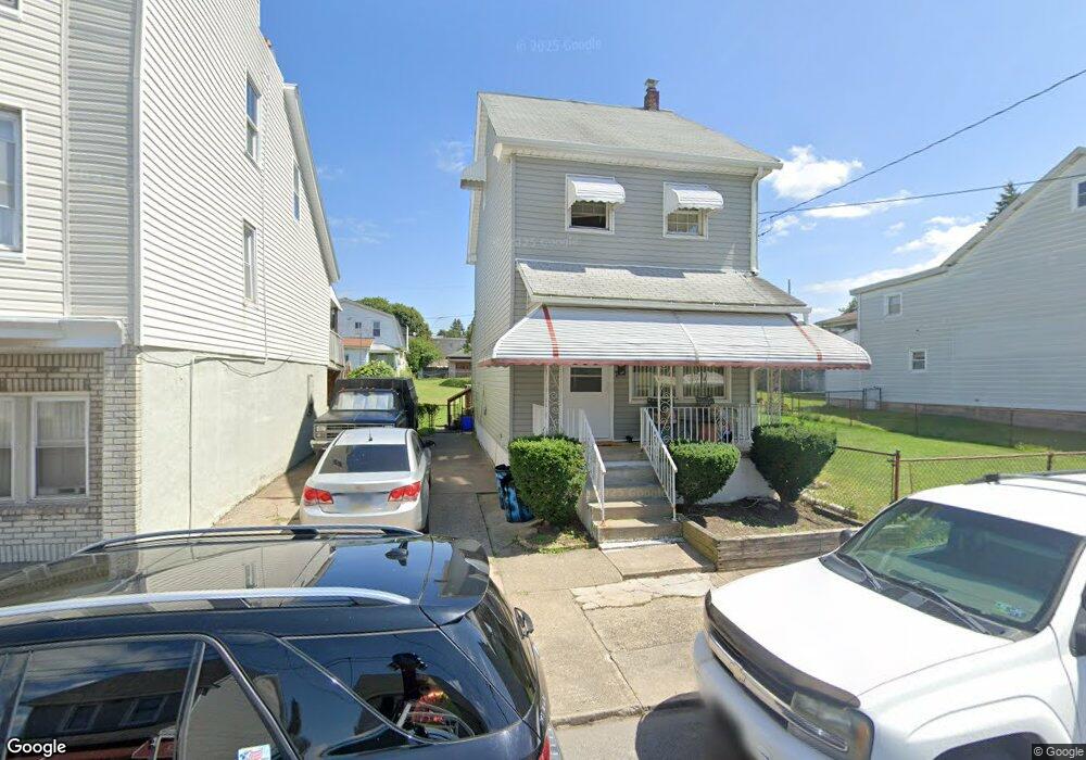 833 N Locust St, Hazleton, PA 18201 - photo 1