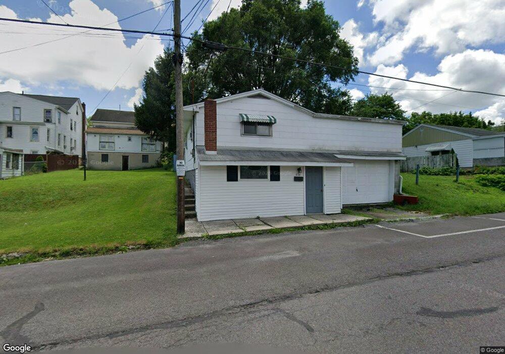 636 E Ridge St, Lansford, PA 18232 - photo 1