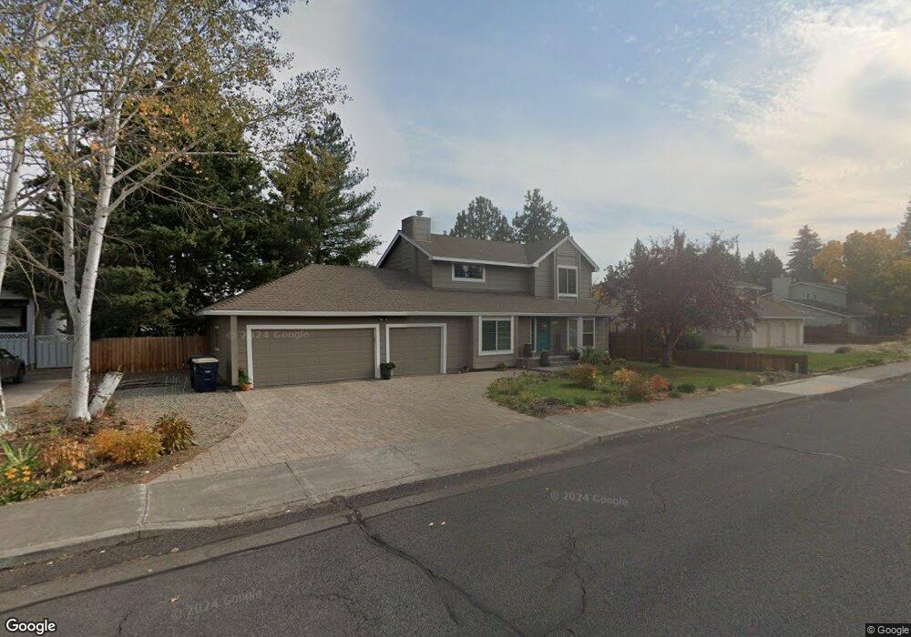 1206 NE Paula Dr, Bend, OR 97701 - photo 1