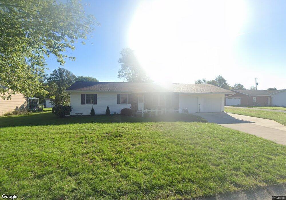 508 Erie St, Wapakoneta, OH 45895 - photo 1