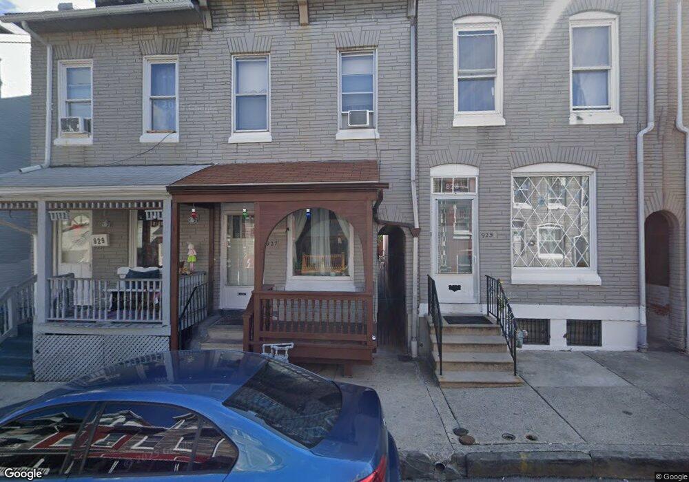 927 Moss St, Reading, PA 19604 - photo 1