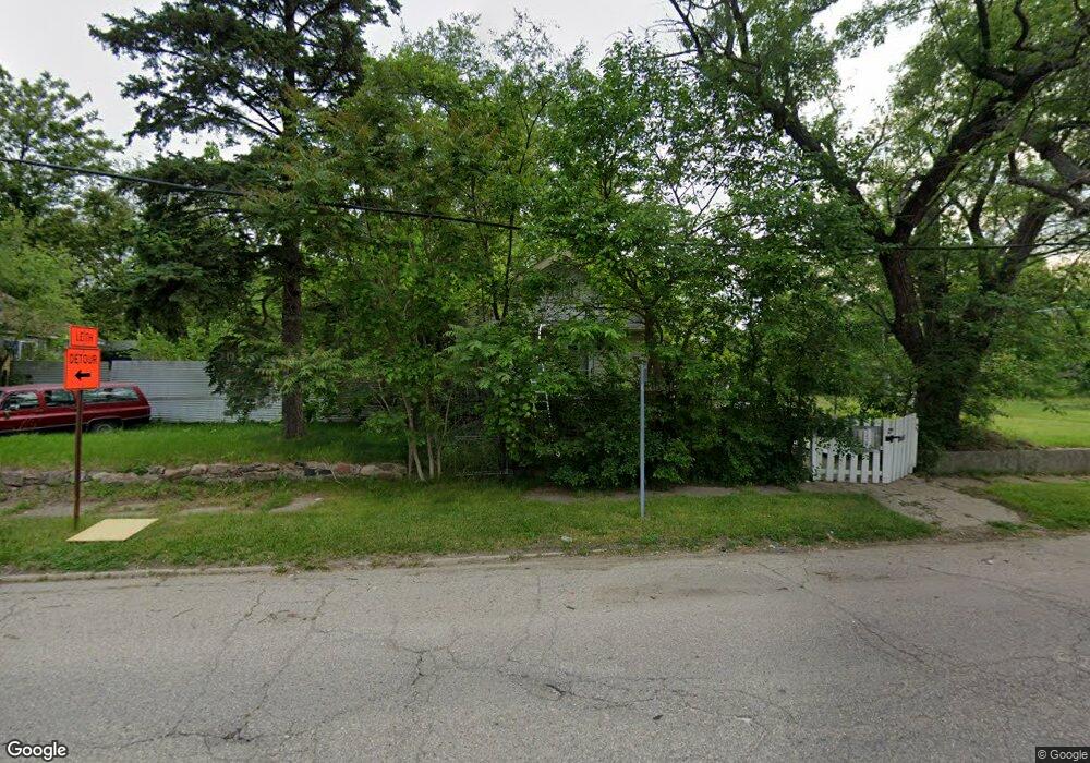 1427 Leith St, Flint, MI 48506 - photo 1