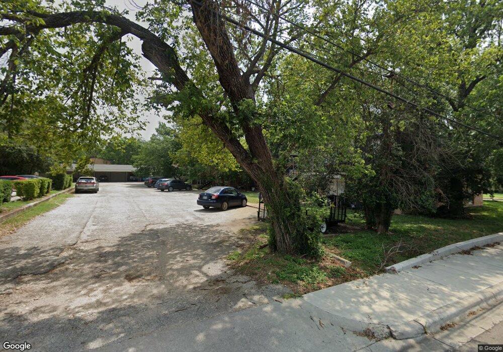 538 W Hopkins St, San Marcos, TX 78666 - photo 1