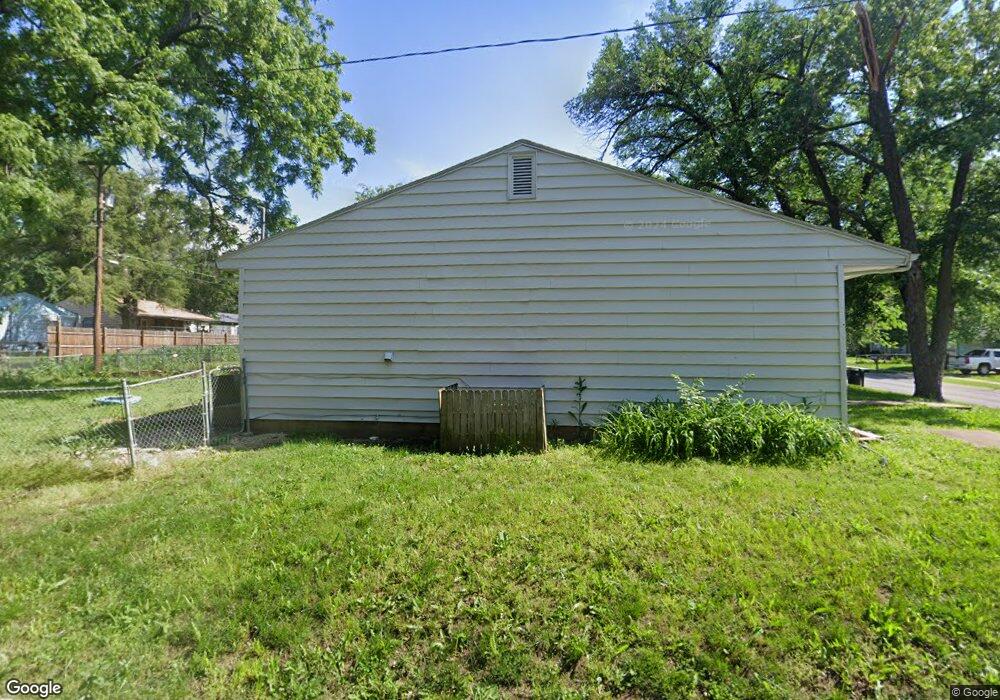 3100 SE Irvingham St, Topeka, KS 66605 - photo 1