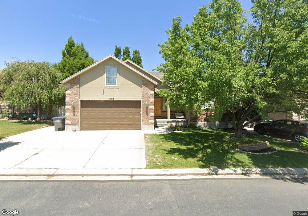 3904 Dune Buggy Dr, South Jordan, UT 84095 - photo 1