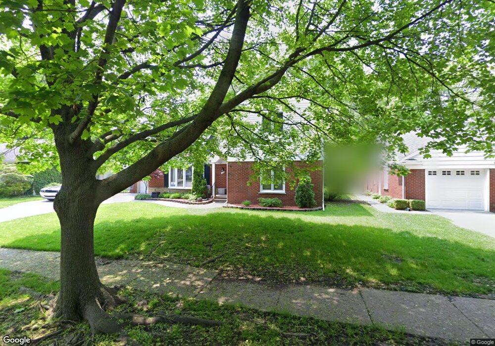 335 Stephens Rd, Grosse Pointe Farms, MI 48236 - photo 1