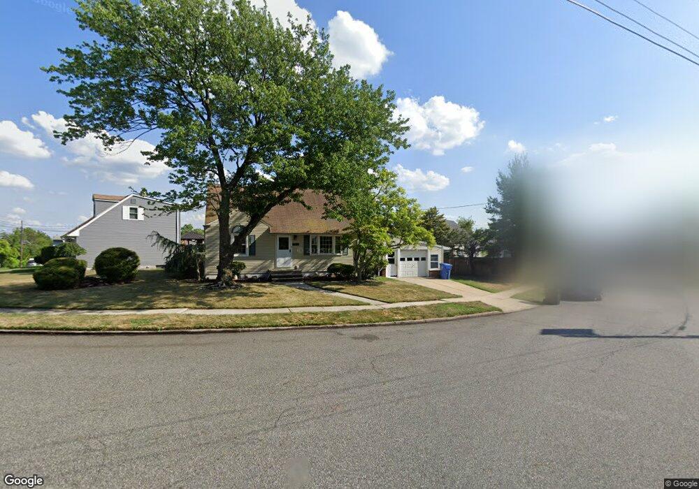 147 Longview Cir, Fords, NJ 08863 - photo 1