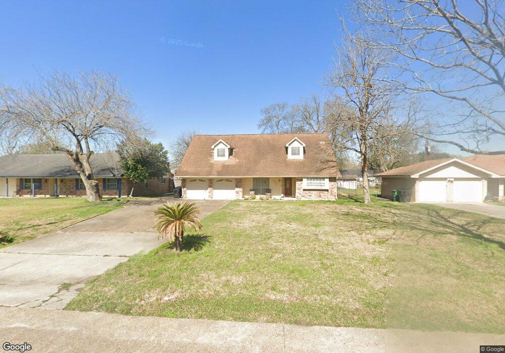 203 E Thornton Rd, Houston, TX 77022 - photo 1