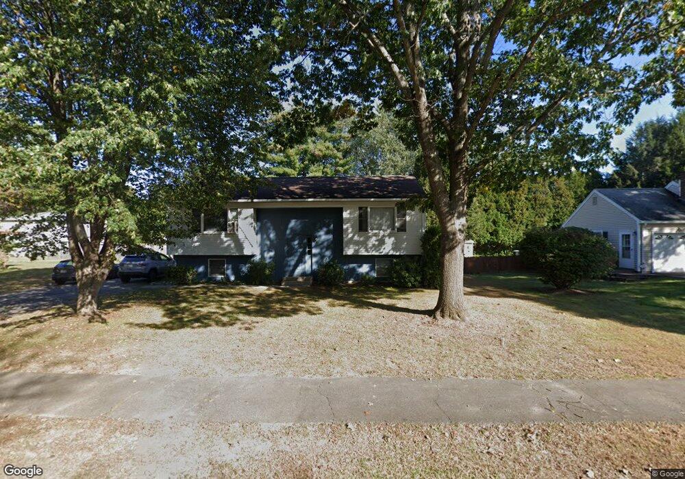 27 Elm Cir, South Deerfield, MA 01373 - photo 1