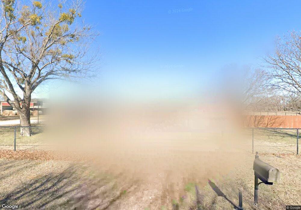 300 Laurie Ln, Springtown, TX 76082 - photo 1