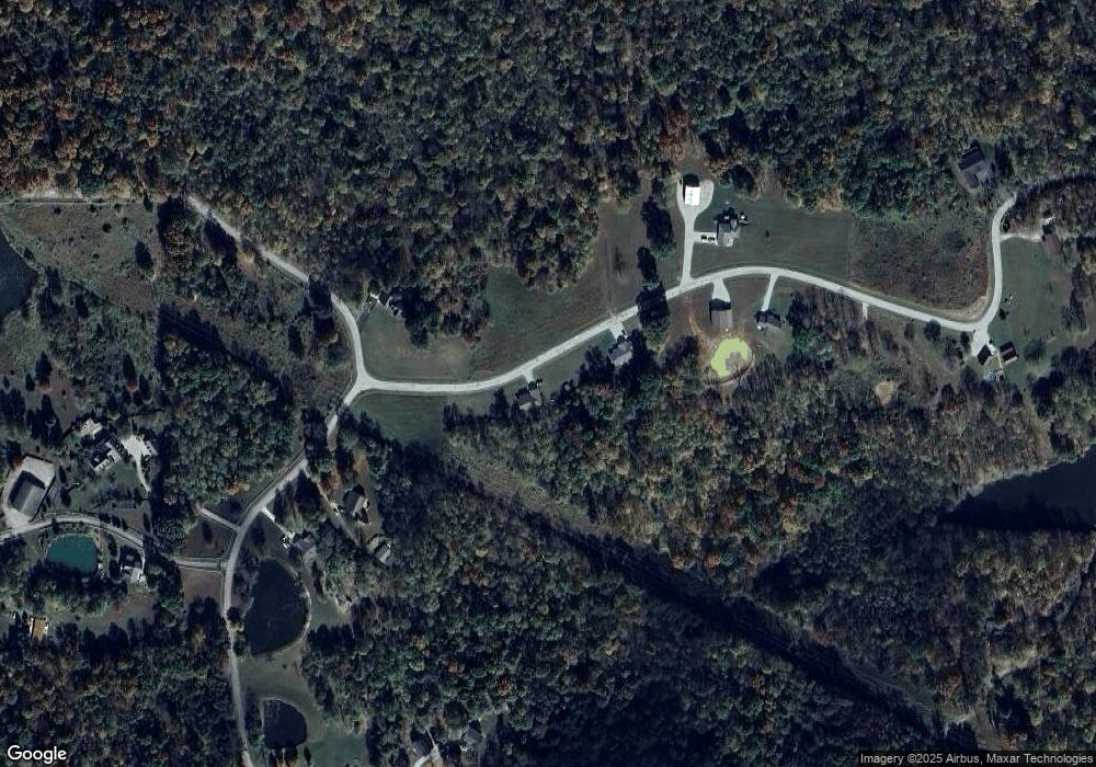 9426 E Oak Hill Dr, Bloomfield, IN 47424 - photo 1