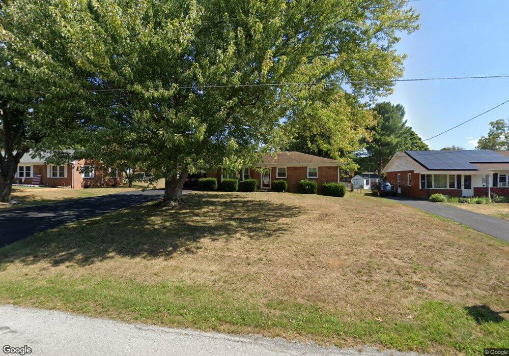 62 Stuart Ave, Stuarts Draft, VA 24477 - photo 1