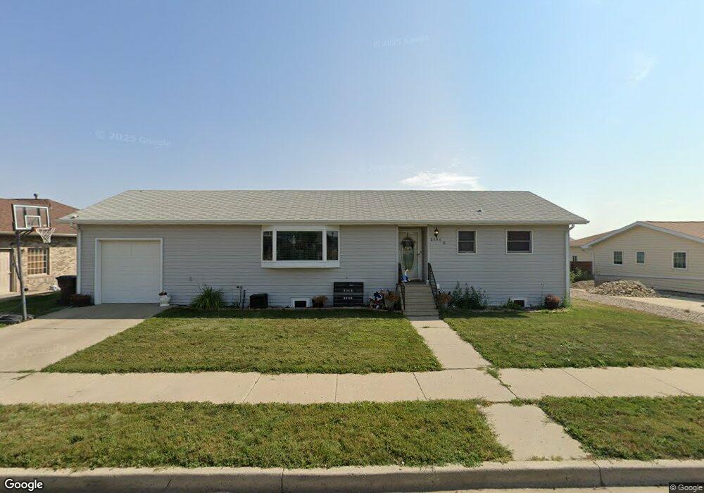 2606 Skyway Ct, Williston, ND 58801 - photo 1