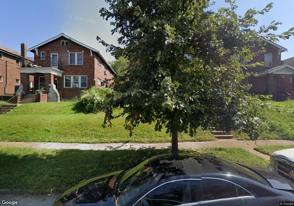 4626 Moraine Ave, Saint Louis, MO 63115 - photo 1