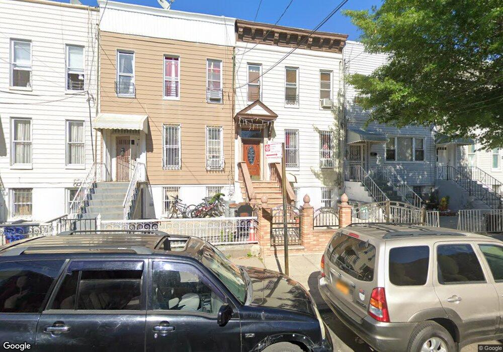 41 Pine St, Brooklyn, NY 11208 - photo 1