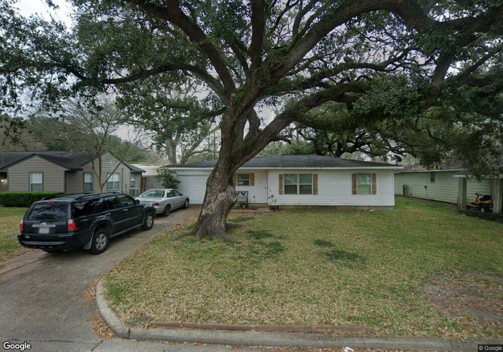 719 Dezso Dr, Alvin, TX 77511 - photo 1