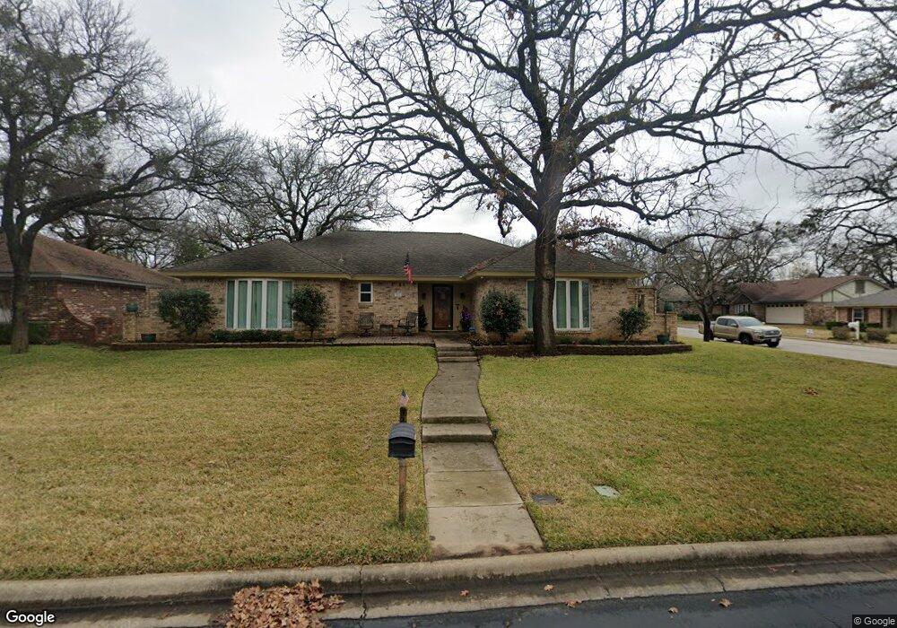 421 Salem Dr, Hurst, TX 76054 - photo 1