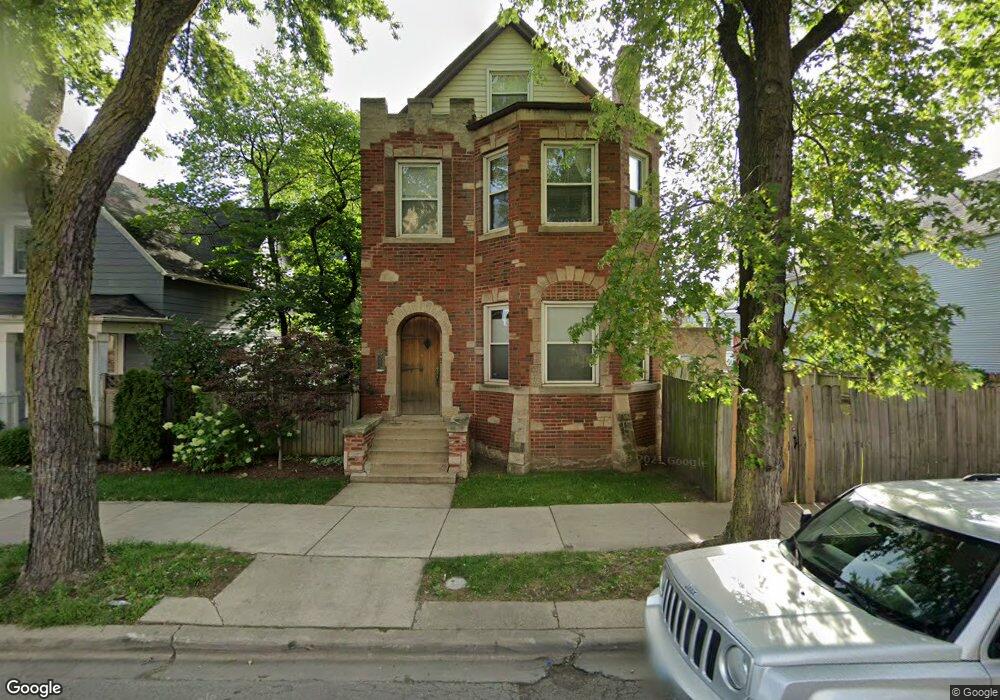 3135 N Kimball Ave, Chicago, IL 60618 - photo 1