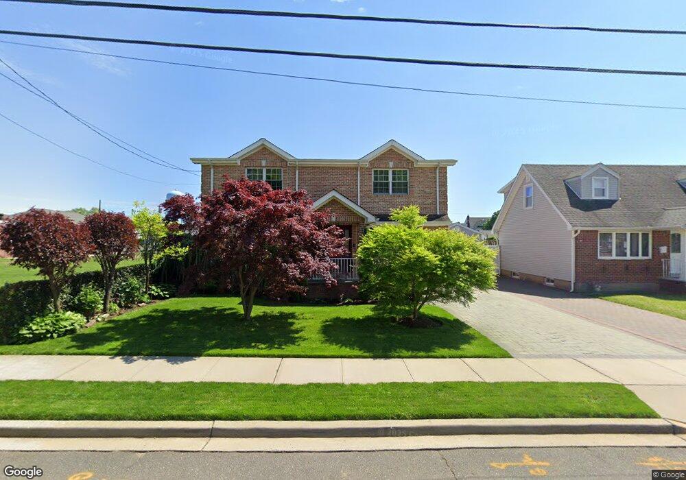 959 Cathedral Ave, Franklin Square, NY 11010 - photo 1