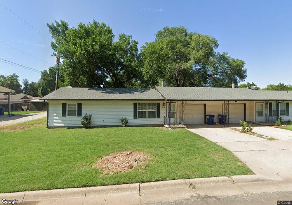 212 W Colwich Ave, Colwich, KS 67030 - photo 1