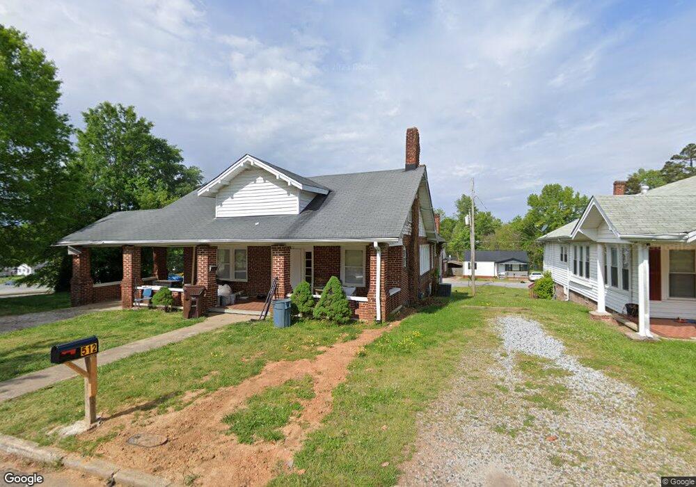 512 Twin Oak Ct, High Point, NC 27260 - photo 1