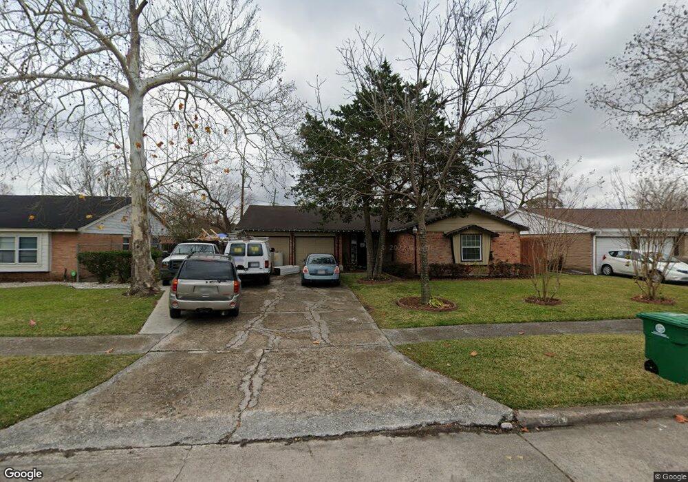 6011 Winterhaven Dr, Houston, TX 77087 - photo 1