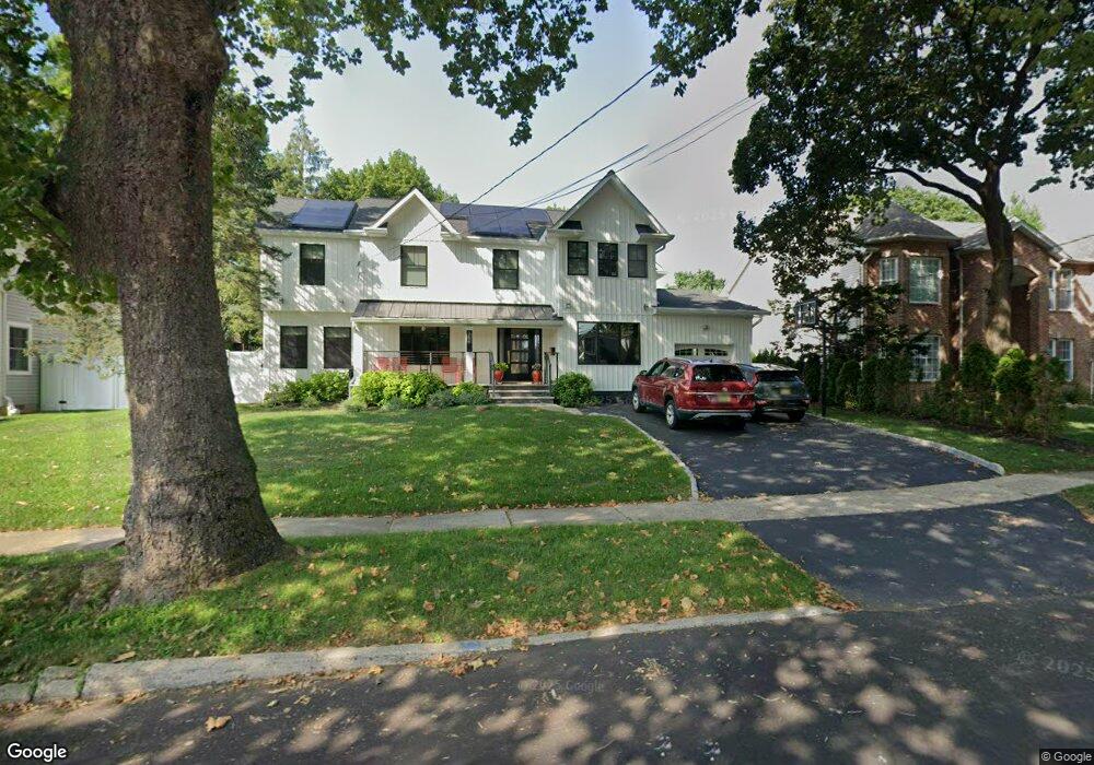 258 Berkeley Rd, River Edge, NJ 07661 - photo 1