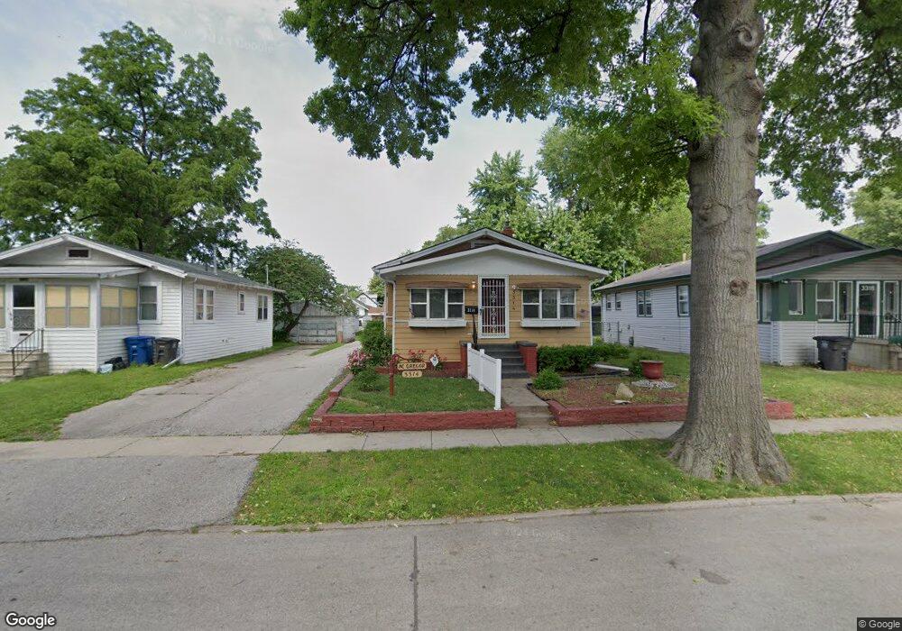3314 Cambridge St, Des Moines, IA 50313 - photo 1
